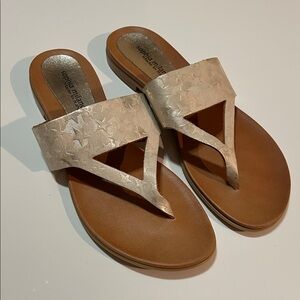 Sophia Milano Leather Stars Resort Cruise Thong Sandals Gold US 7 Made In Italy
